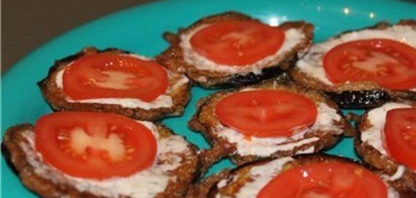 Большой бутерброд с ветчиной и овощами