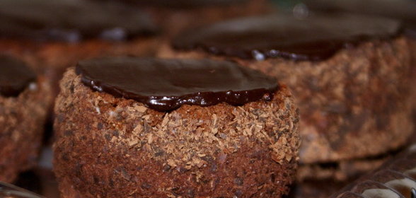 Шоколадные пирожные по мотивам А-ля Sacher