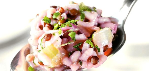 Рисовая каша с черной чечевицей
