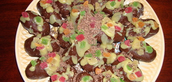Пирожное «Картошка» с белым шоколадом и цукатами