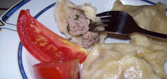 Ветчинные рулетики под соусом