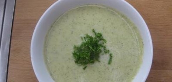 Сливочный суп с брокколи и картофелем