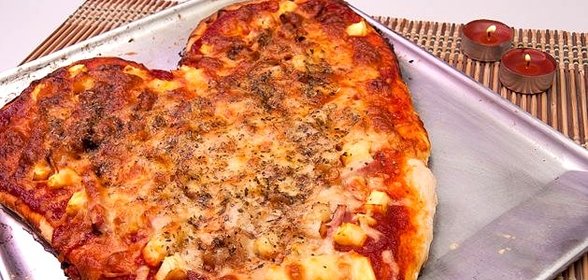 Пицца на день святого Валентина