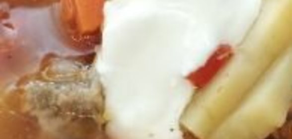 Рулет из слоеного теста с мясной начинкой