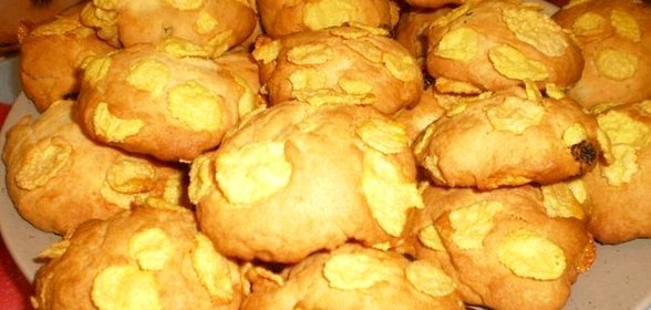 Печенье из кукурузной муки с изюмом «Пустынные розочки»