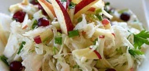 Салат из квашеной капусты