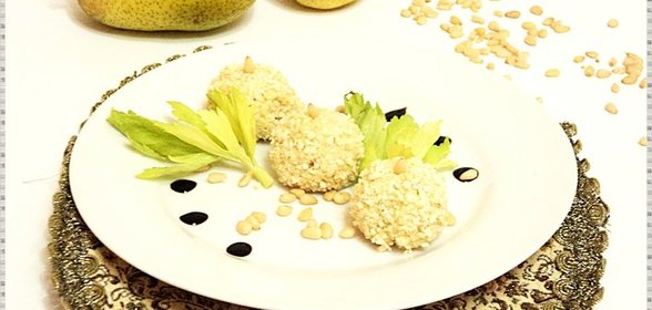 Закусочные шарики из груши, творога и кедровых орешков