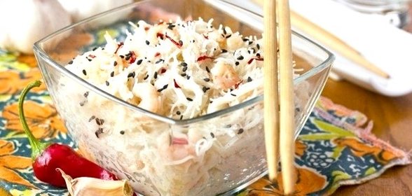 Рисовая лапша с креветками по-тайски