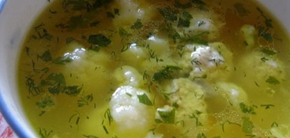 Суп с фрикадельками и цветной капустой
