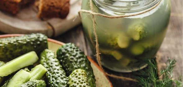 Соленые огурцы