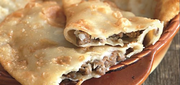 Чебуреки из заварного теста с говядиной