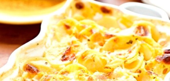 Картофельная запеканка с печенью и изюмом
