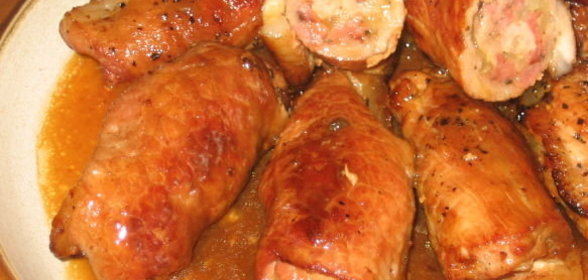 Свиные рулеты с ананасами