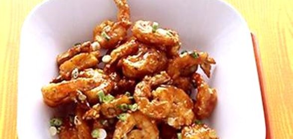 Креветки с апельсином и кунжутом