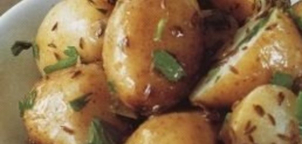 Ароматный молодой картофель с чесночным маслом