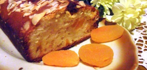 Йогуртовый кекс с курагой