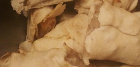 Рулет с миндальной начинкой