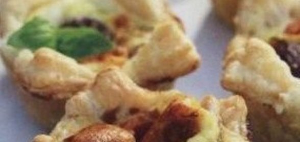 Омлет с гренками и сыром