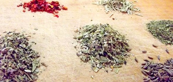 Домашняя приправа к мясным блюдам