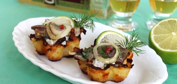 Картофельные тарталетки с селедочкой