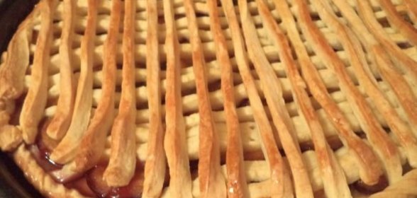 Пирог со сливами