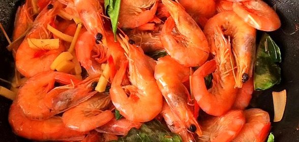 Жареные креветки по‑тайски