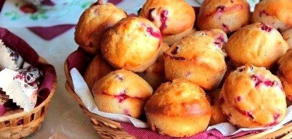 Кексы кокосовые с ягодами