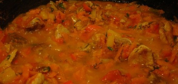 Свинина, тушенная с овощами