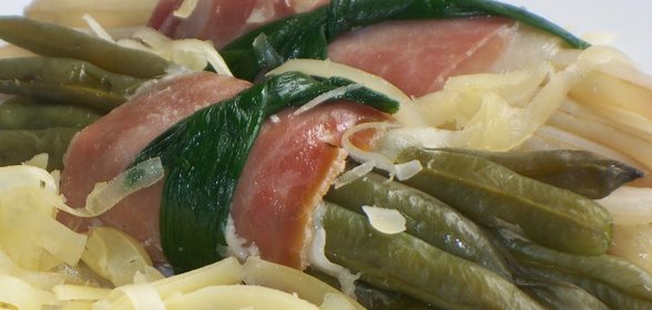 Фасоль стручковая с вяленым мясом и сыром !!!!