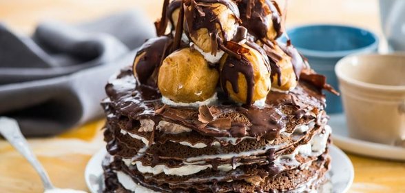Блинный торт с творогом и сгущенкой