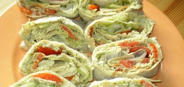 Вегетарианские рулеты из лаваша