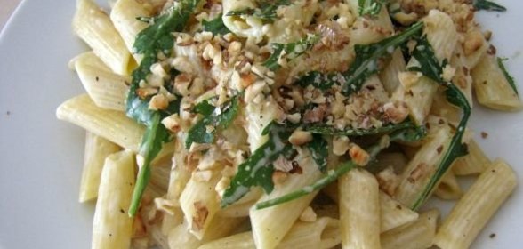 Паста (макароны) с сыром и рукколой