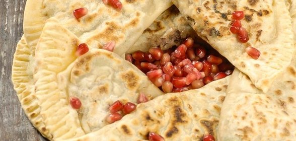 Салат из томатов с гренками