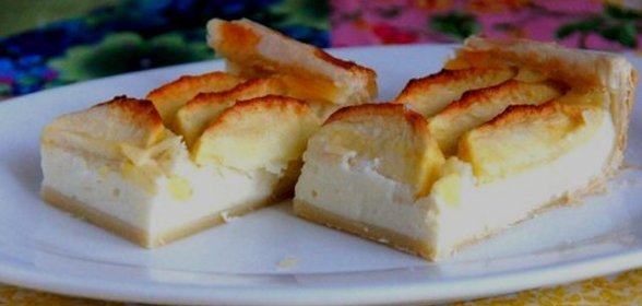 Яблочный пирог с творогом