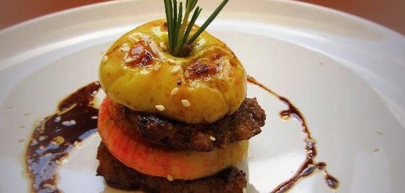 Телятина с яблоками