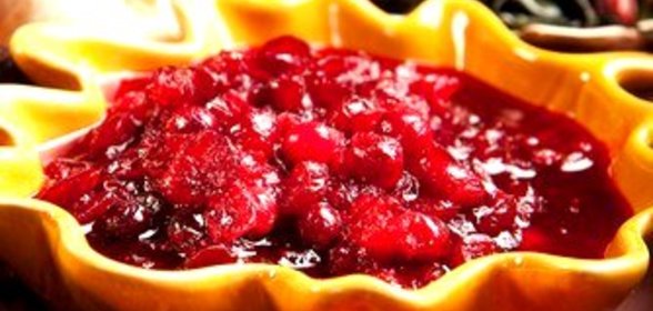 Клюквенно-апельсиновый соус с грецкими орехами