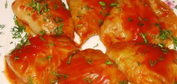 Карпатские голубцы с дерунами, фасолью и грибами