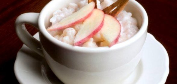 Рисовая каша с яблоками