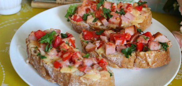 Горячие бутерброды к завтраку