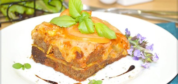 Лазанья из баклажанов и черного хлеба