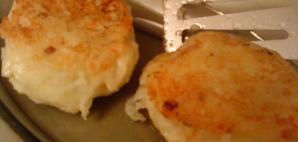 Картофельные котлетки в сырной корочке