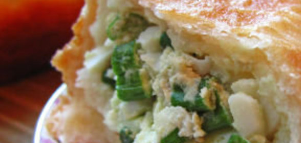 Пирожки с луком и яйцом
