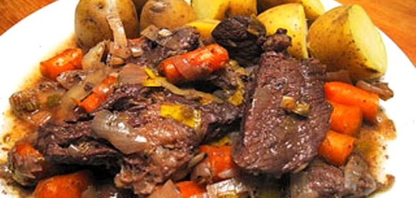 Жареная козлятина с орехами