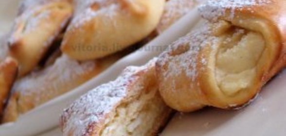 Ароматная выпечка с творожной начинкой