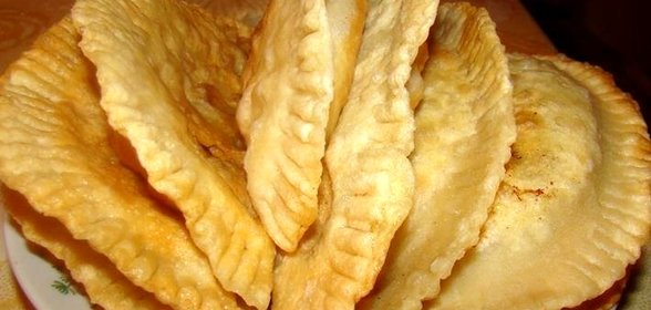 Чебуреки с куриным фаршем