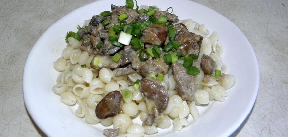 Куриная печень по-строгановски