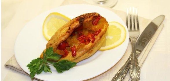 Куриные кармашки с ананасами