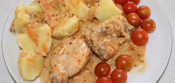 Кролик в сметанном соусе