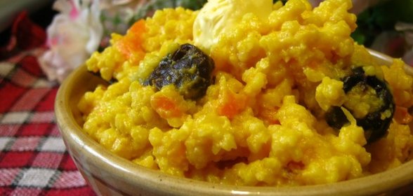 Каша пшенная с тыквой, морковью и черносливом