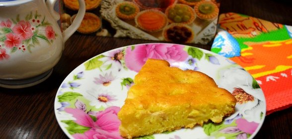 Яблочный пирог со сметаной и коньяком